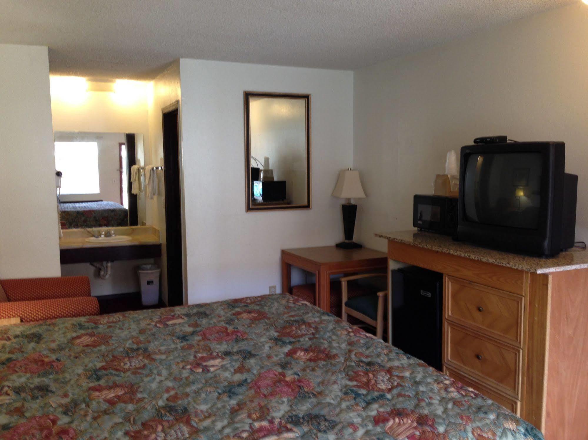 Hometown Inn And Suites Elk City Luaran gambar