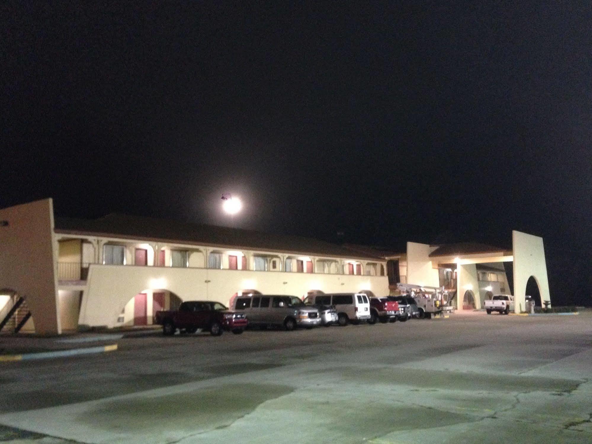 Hometown Inn And Suites Elk City Luaran gambar